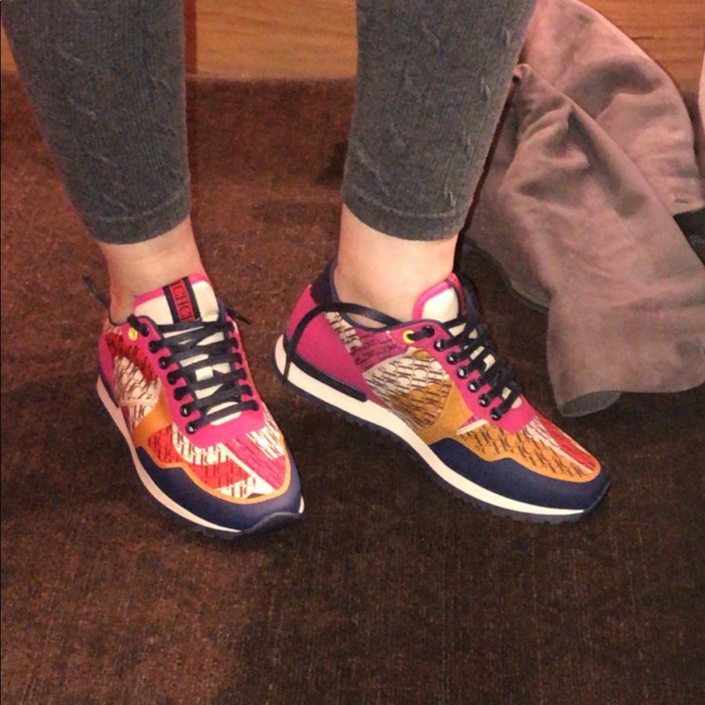 CH WOMENS SNEAKERS